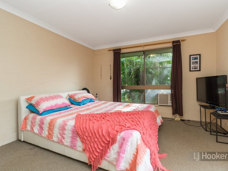 Photo - 10 Conifer Street, Daisy Hill QLD 4127 - Image 5