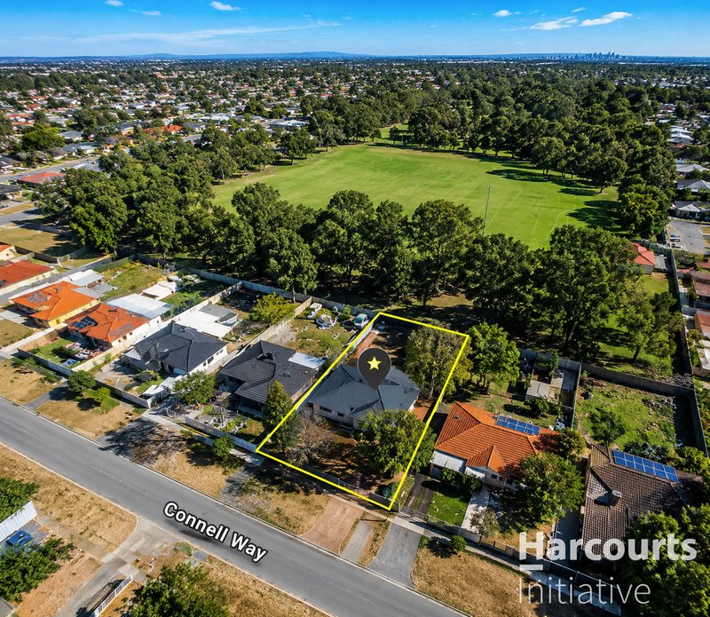 Photo - 10 Connell Way, Girrawheen WA 6064 - Image 1