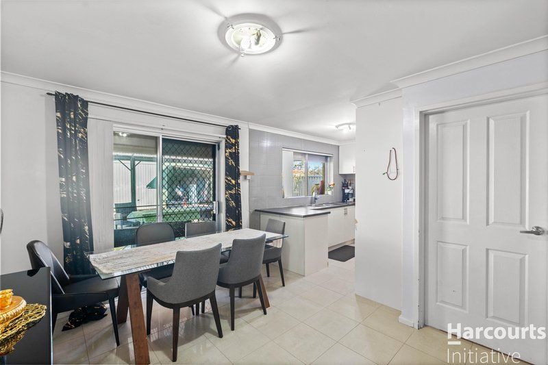 Photo - 10 Connell Way, Girrawheen WA 6064 - Image 8