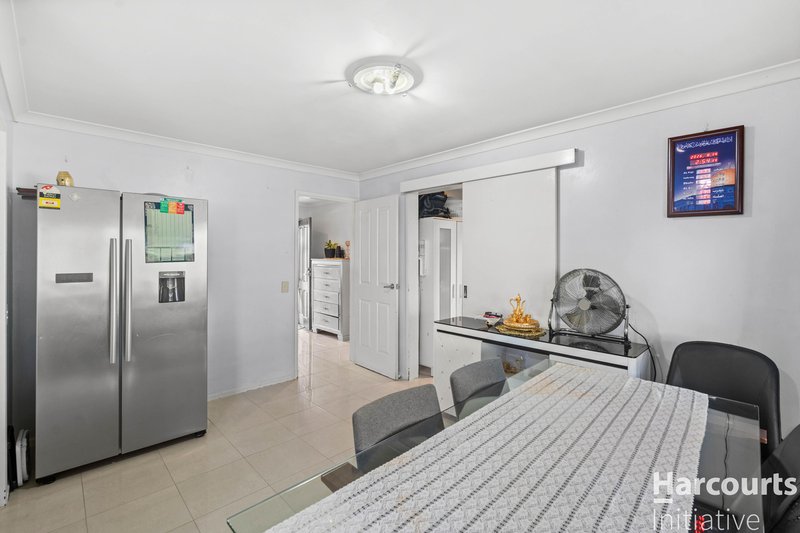 Photo - 10 Connell Way, Girrawheen WA 6064 - Image 10