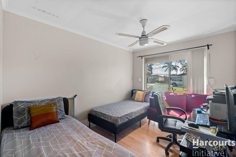 Photo - 10 Connell Way, Girrawheen WA 6064 - Image 11