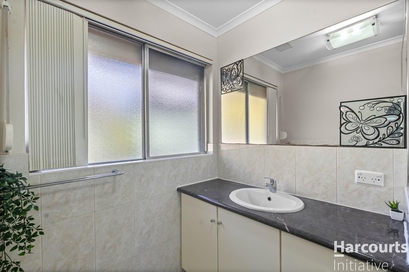 Photo - 10 Connell Way, Girrawheen WA 6064 - Image 16