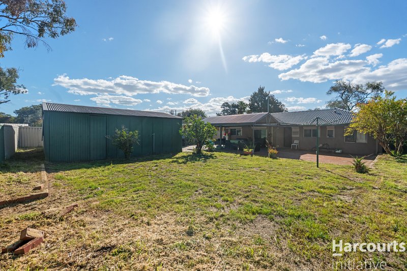 Photo - 10 Connell Way, Girrawheen WA 6064 - Image 23
