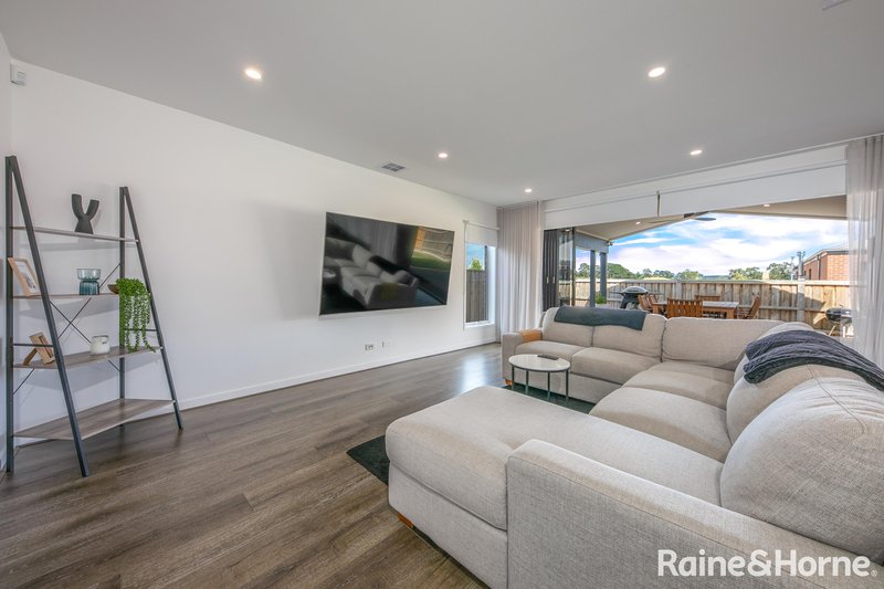 Photo - 10 Constance Way, New Gisborne VIC 3438 - Image 10