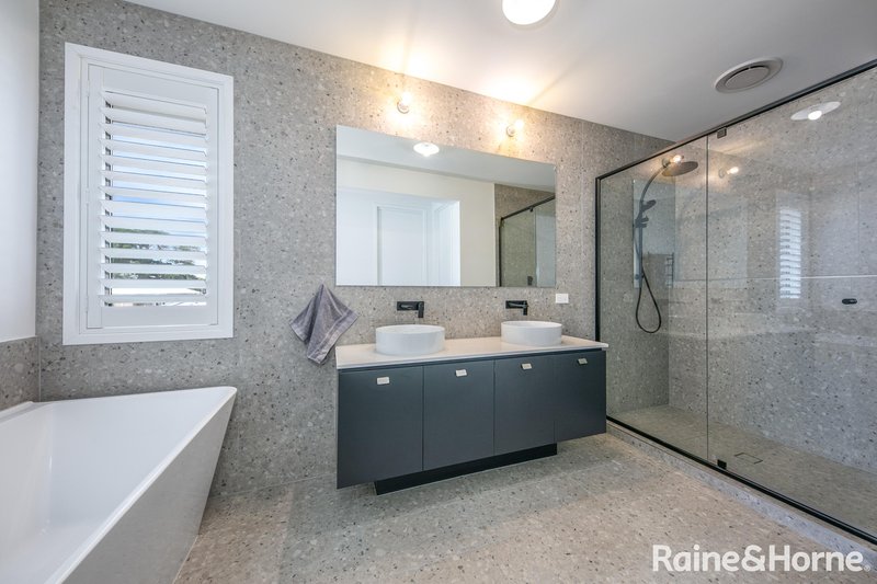 Photo - 10 Constance Way, New Gisborne VIC 3438 - Image 14