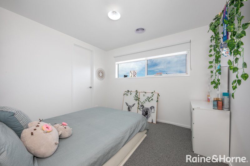 Photo - 10 Constance Way, New Gisborne VIC 3438 - Image 15