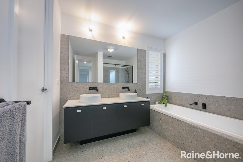 Photo - 10 Constance Way, New Gisborne VIC 3438 - Image 17