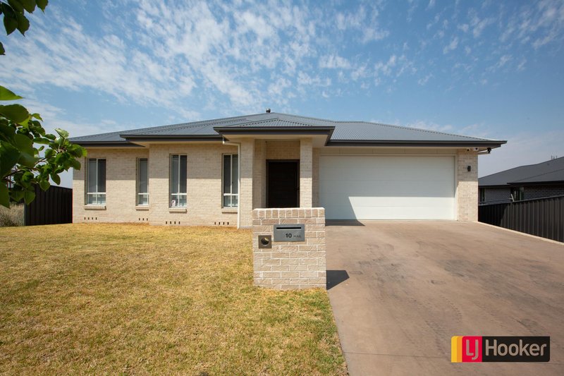 10 Conway Close, North Tamworth NSW 2340