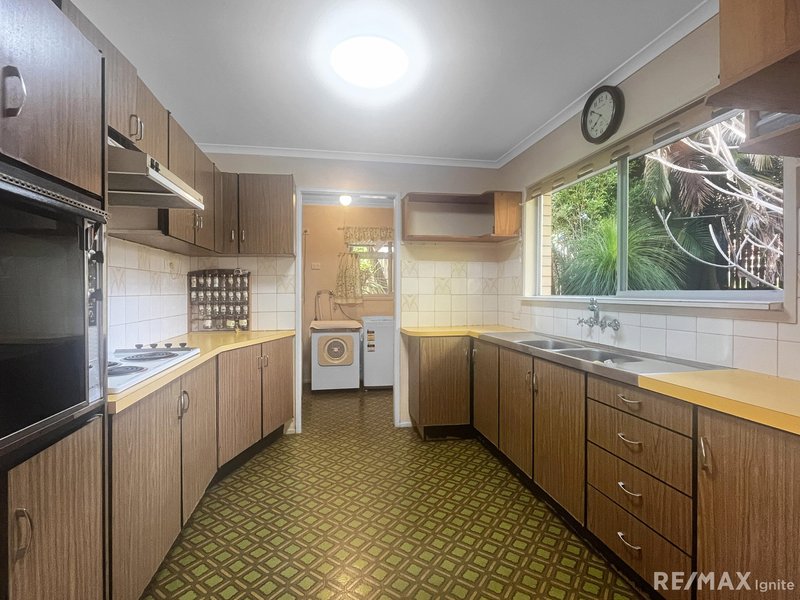 Photo - 10 Cookaba Street, Riverhills QLD 4074 - Image 7