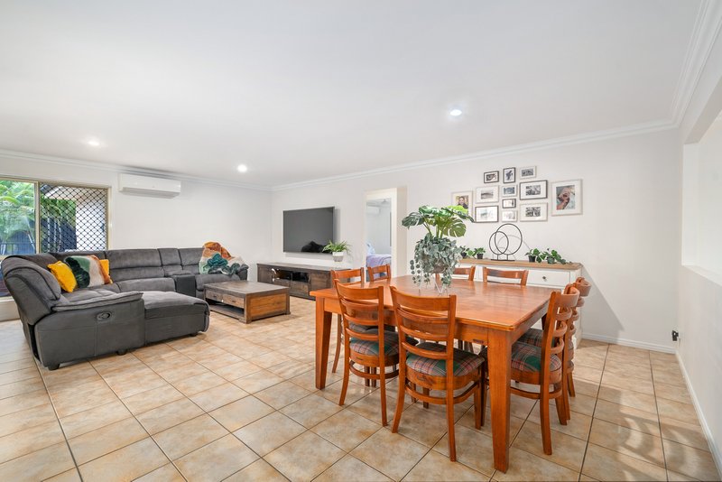 Photo - 10 Cooper Court, Murrumba Downs QLD 4503 - Image 5