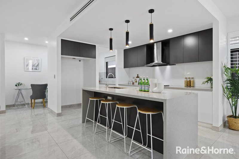 Photo - 10 Corella Avenue, Oran Park NSW 2570 - Image 3