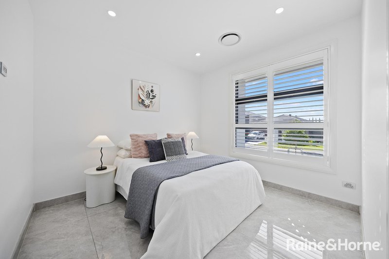 Photo - 10 Corella Avenue, Oran Park NSW 2570 - Image 4