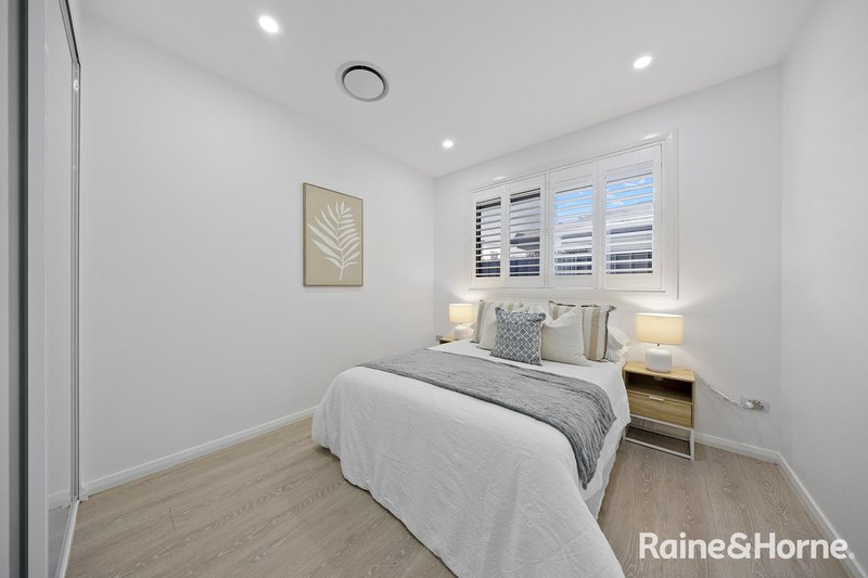 Photo - 10 Corella Avenue, Oran Park NSW 2570 - Image 7