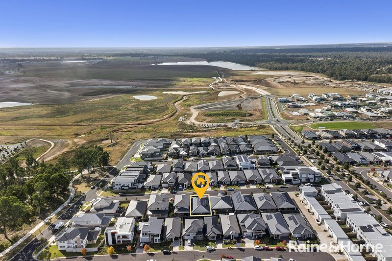 Photo - 10 Corella Avenue, Oran Park NSW 2570 - Image 15