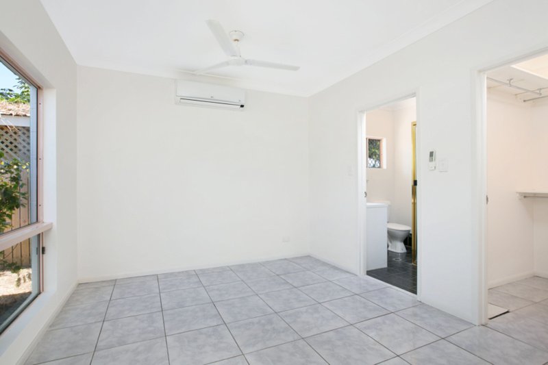 Photo - 10 Corinda Close, Trinity Beach QLD 4879 - Image 5