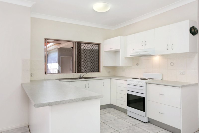 Photo - 10 Corinda Close, Trinity Beach QLD 4879 - Image 6