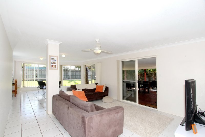 Photo - 10 Corkwood Court, Mountain Creek QLD 4557 - Image 3