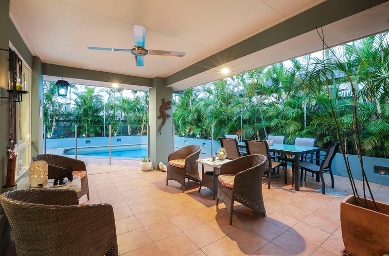 Photo - 10 Costa Del Sol Avenue, Coombabah QLD 4216 - Image 17