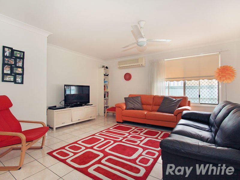 Photo - 10 Country Club Close, Carseldine QLD 4034 - Image 3