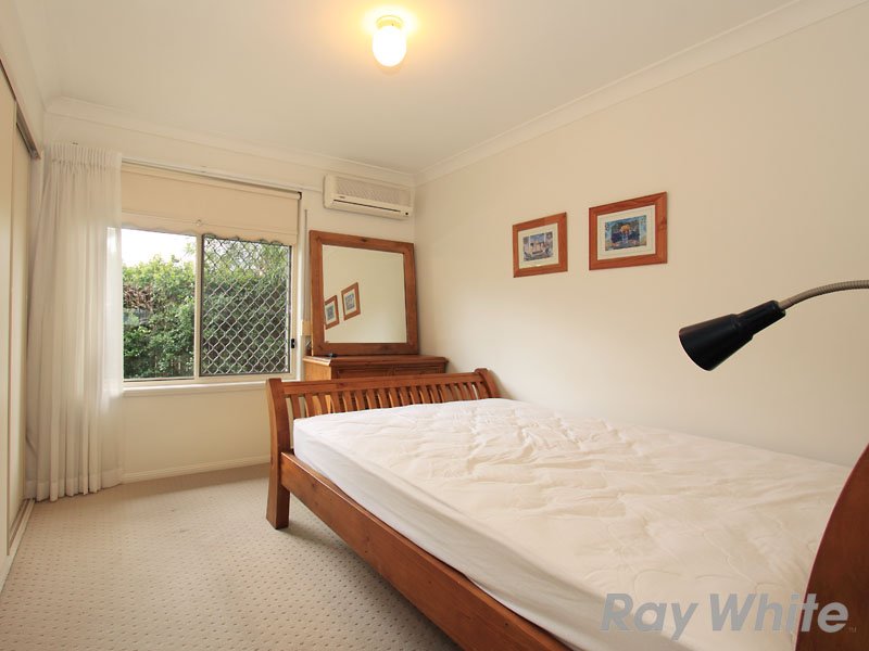 Photo - 10 Country Club Close, Carseldine QLD 4034 - Image 7