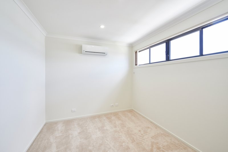 Photo - 10 Coupling Way, Glenroy VIC 3046 - Image 8