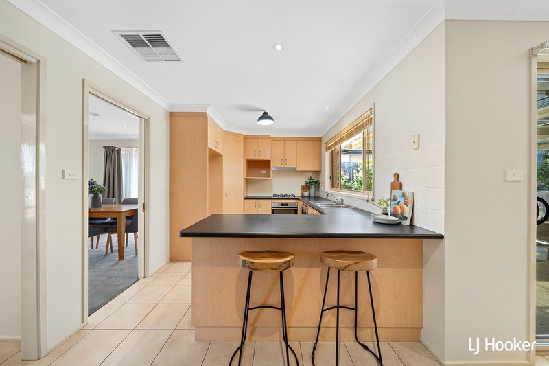 Photo - 10 Courtneidge Street, Dunlop ACT 2615 - Image 5