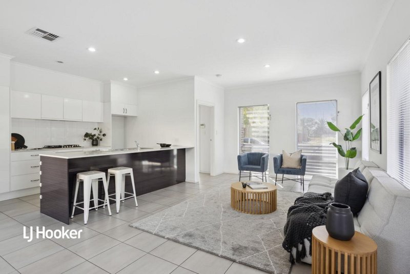 Photo - 10 Coventry Street, Mawson Lakes SA 5095 - Image 3