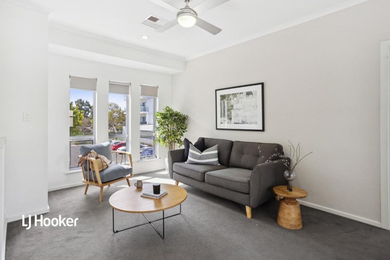 Photo - 10 Coventry Street, Mawson Lakes SA 5095 - Image 7