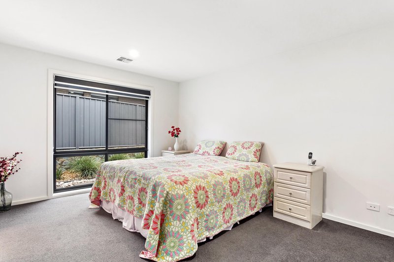 Photo - 10 Crackajack Way, Moncrieff ACT 2914 - Image 11