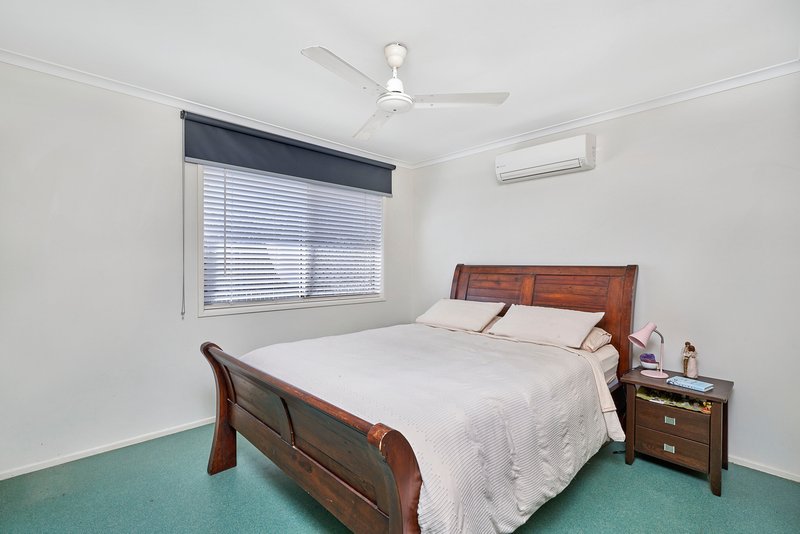 Photo - 10 Craig Street, Mooroobool QLD 4870 - Image 4