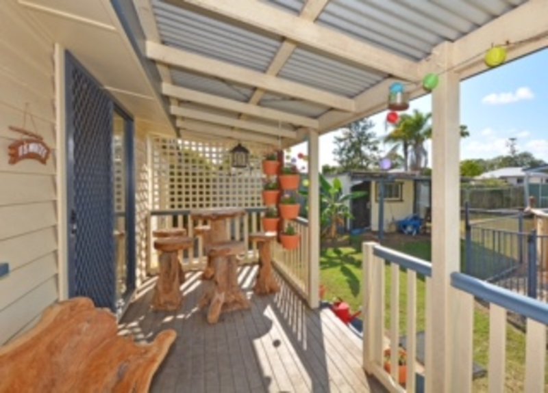 Photo - 10 Crawford Street, Torbanlea QLD 4662 - Image 4