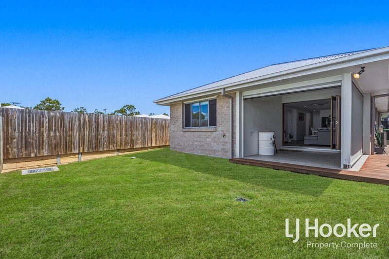 Photo - 10 Creaghe Street, Park Ridge QLD 4125 - Image 17