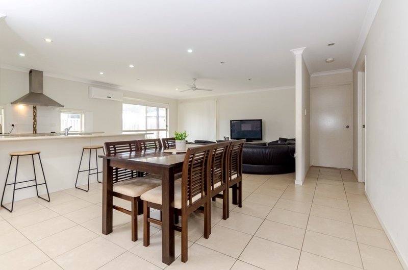 Photo - 10 Creekview Drive, New Auckland QLD 4680 - Image 3