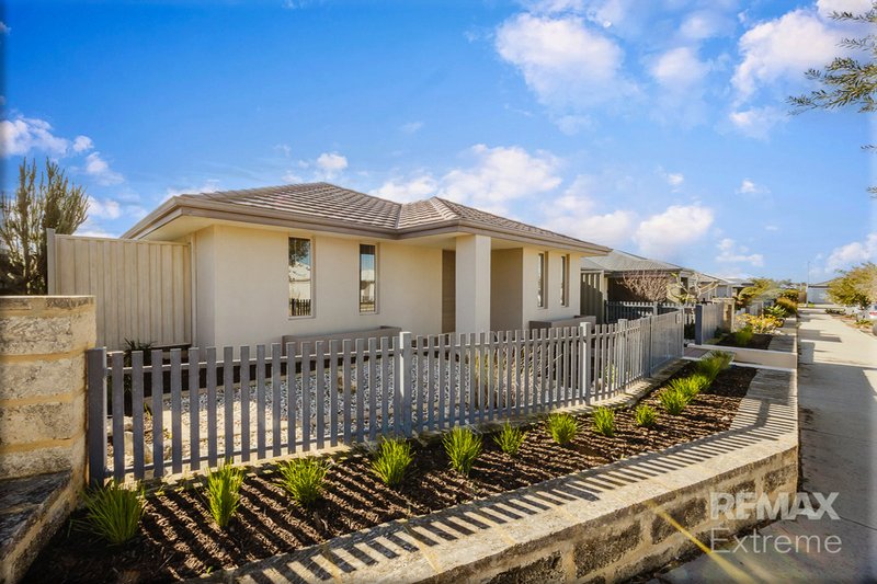 Photo - 10 Crete Way, Alkimos WA 6038 - Image 2