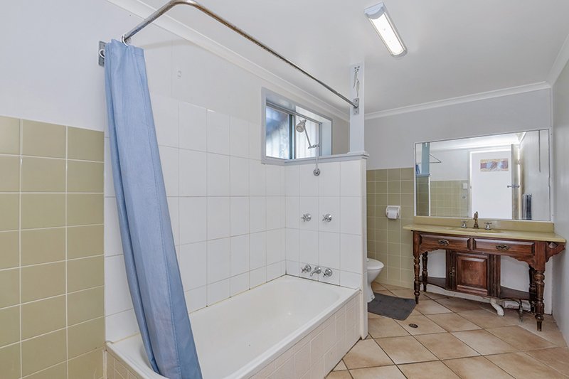 Photo - 10 Crocus Street, Aitkenvale QLD 4814 - Image 8