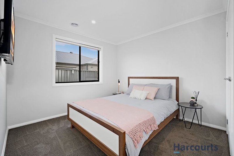 Photo - 10 Cromie Street, Miners Rest VIC 3352 - Image 9