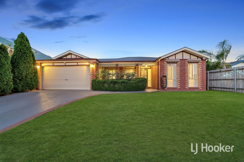 10 Cunneen Crescent, Berwick VIC 3806