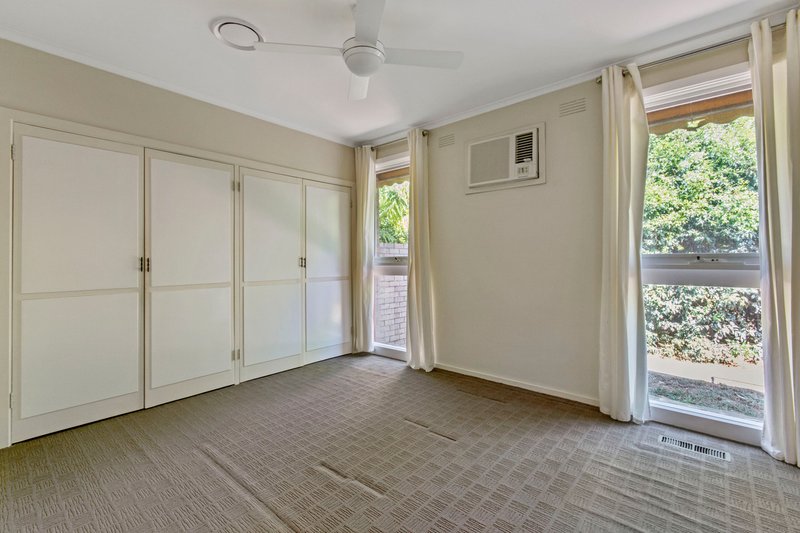Photo - 10 Currawa Drive, Boronia VIC 3155 - Image 4