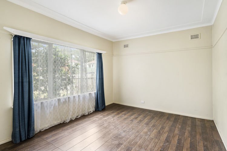 Photo - 10 Cusack Street, Merrylands West NSW 2160 - Image 6