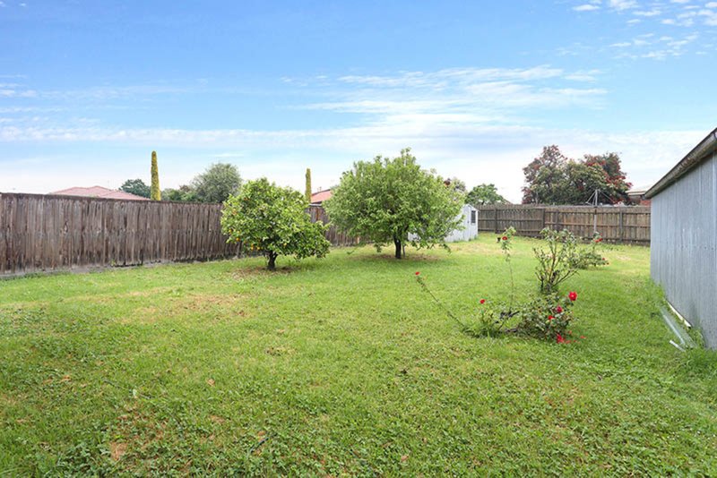 Photo - 10 Cuthbert Road, Reservoir VIC 3073 - Image 7