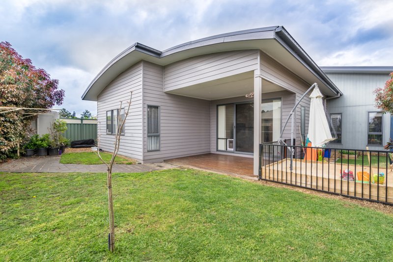 Photo - 10 Dalbeattie Crescent, Dubbo NSW 2830 - Image 8