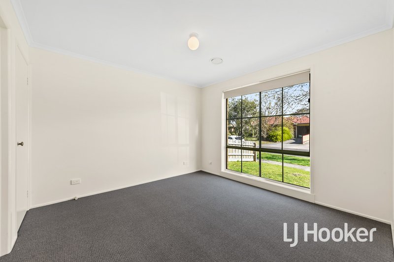 Photo - 10 Daniel Court, Pakenham VIC 3810 - Image 8