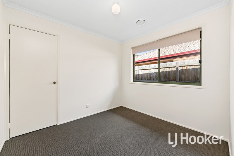 Photo - 10 Daniel Court, Pakenham VIC 3810 - Image 10