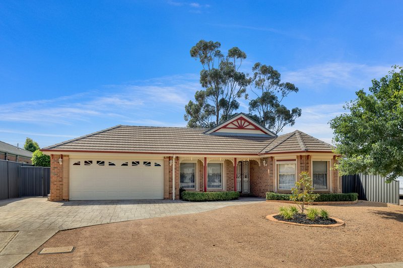 10 Dartmouth Court, Manor Lakes VIC 3024