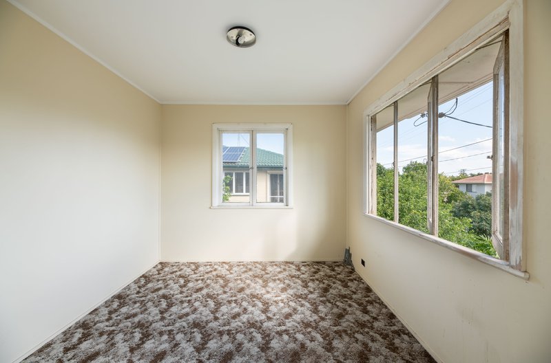 Photo - 10 Davenant Street, Banyo QLD 4014 - Image 3