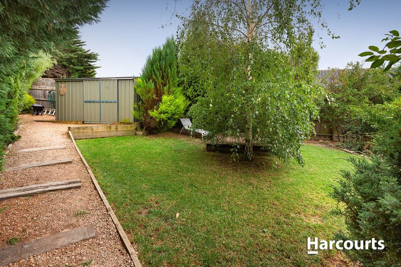 Photo - 10 Daventry Court, Berwick VIC 3806 - Image 14