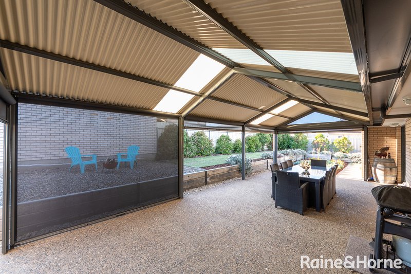 Photo - 10 Davey Street, Strathalbyn SA 5255 - Image 3