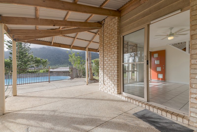 Photo - 10 Daydream Court, Cannonvale QLD 4802 - Image 4