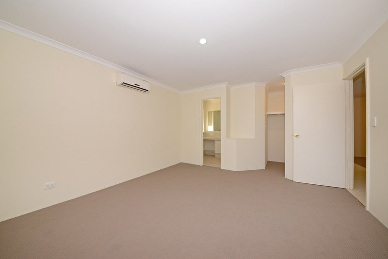 Photo - 10 De Crillon Way, Currambine WA 6028 - Image 7