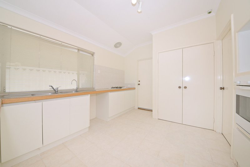 Photo - 10 De Crillon Way, Currambine WA 6028 - Image 13